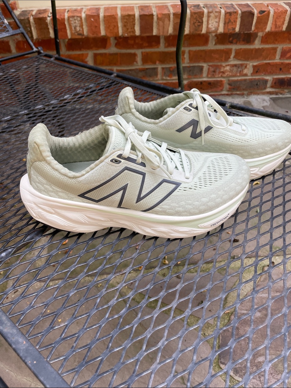 New Balance Mint Green Mesh Lace-Up Trainers-1080 V-14. Rare color.